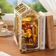 3D Puzzle Robotime Book Nook Holiday Café TGB15